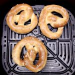 air fryer soft pretzels