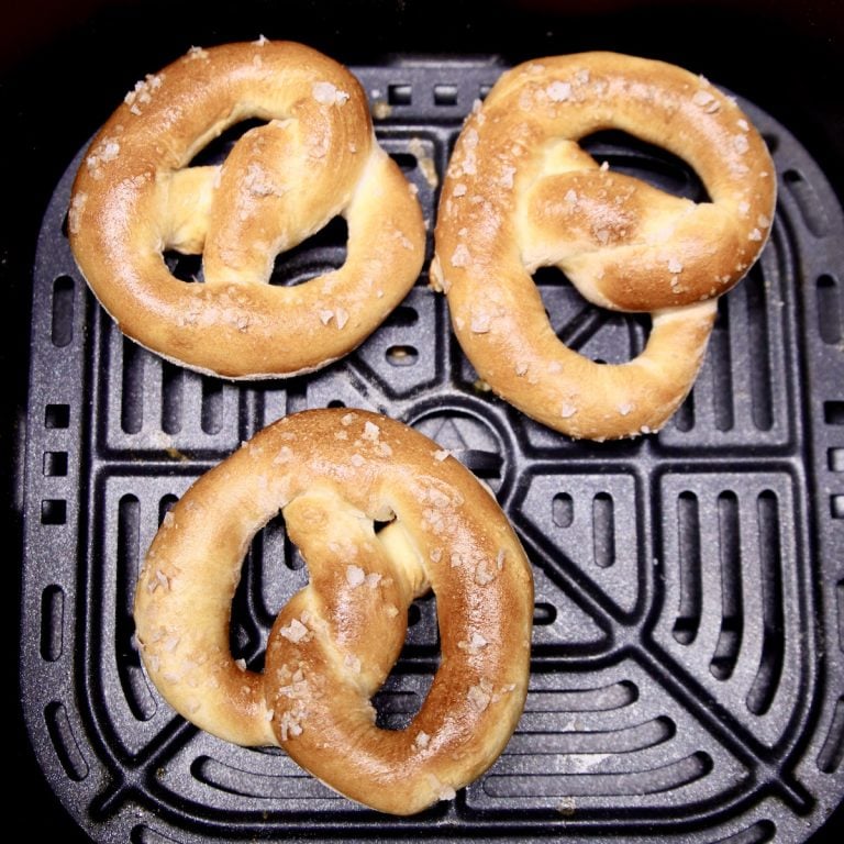 air fryer soft pretzels