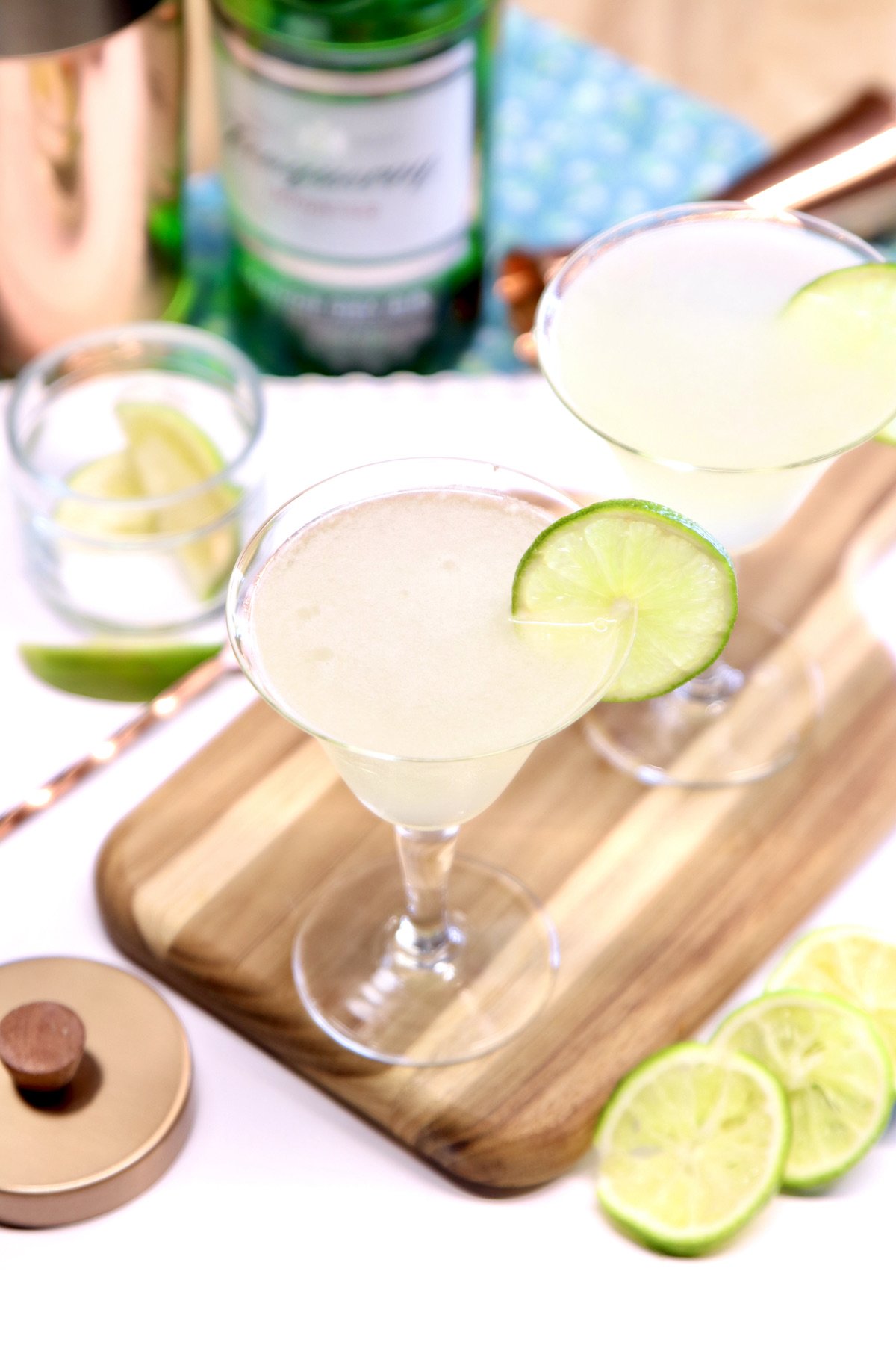 2 gimlet cocktails with Tanqueray gin