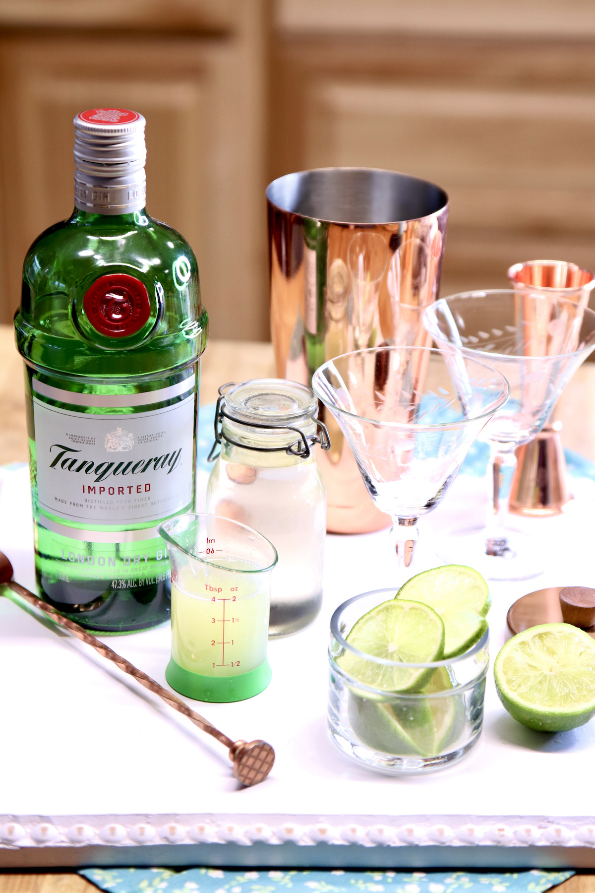 ingredients for gin gimlet cocktail