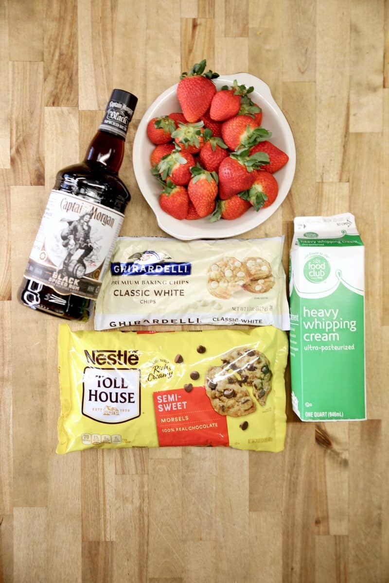 Ingredients for chocolate covered strawberries.