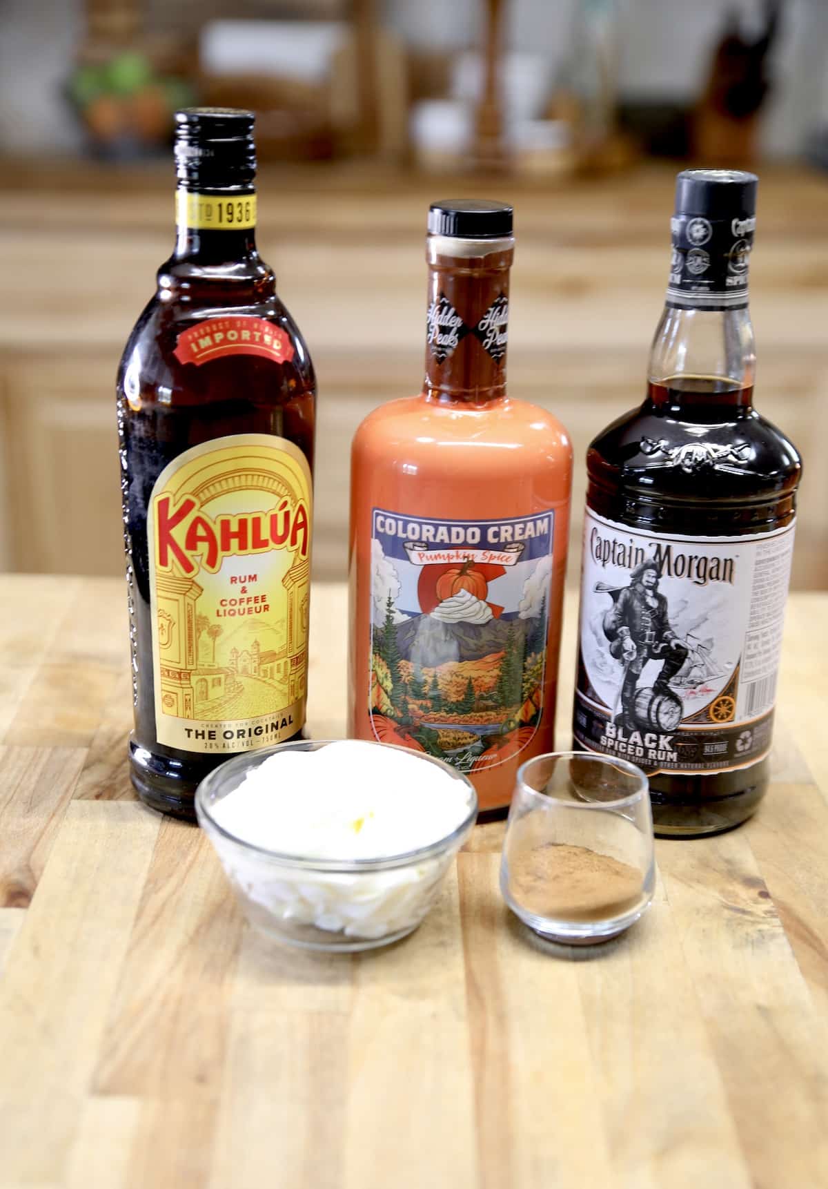 Ingredients for Pumpkin spice mudslide.