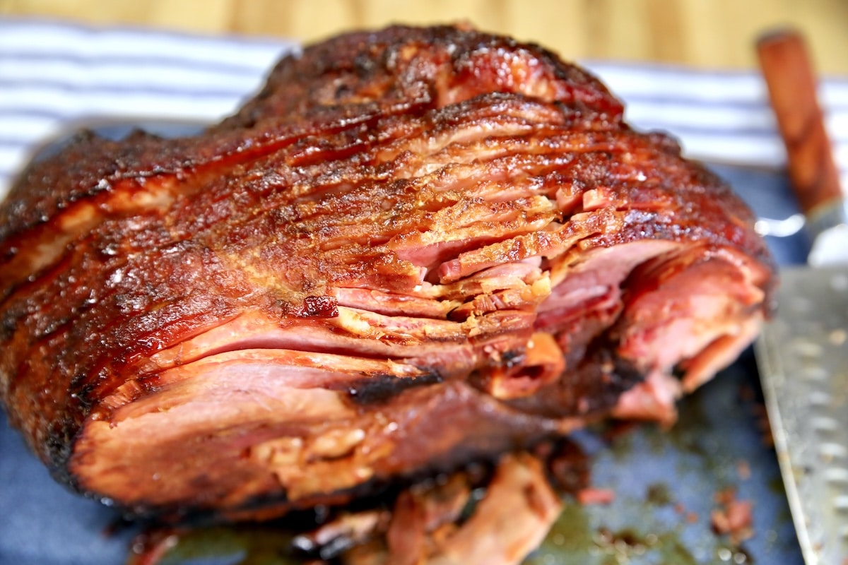 Spiral sliced ham on a platter.