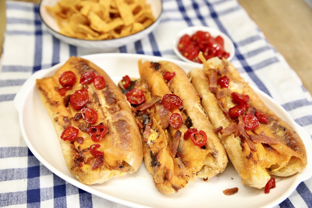 Platter of hot dogs with crispy cheese and jalapenos.