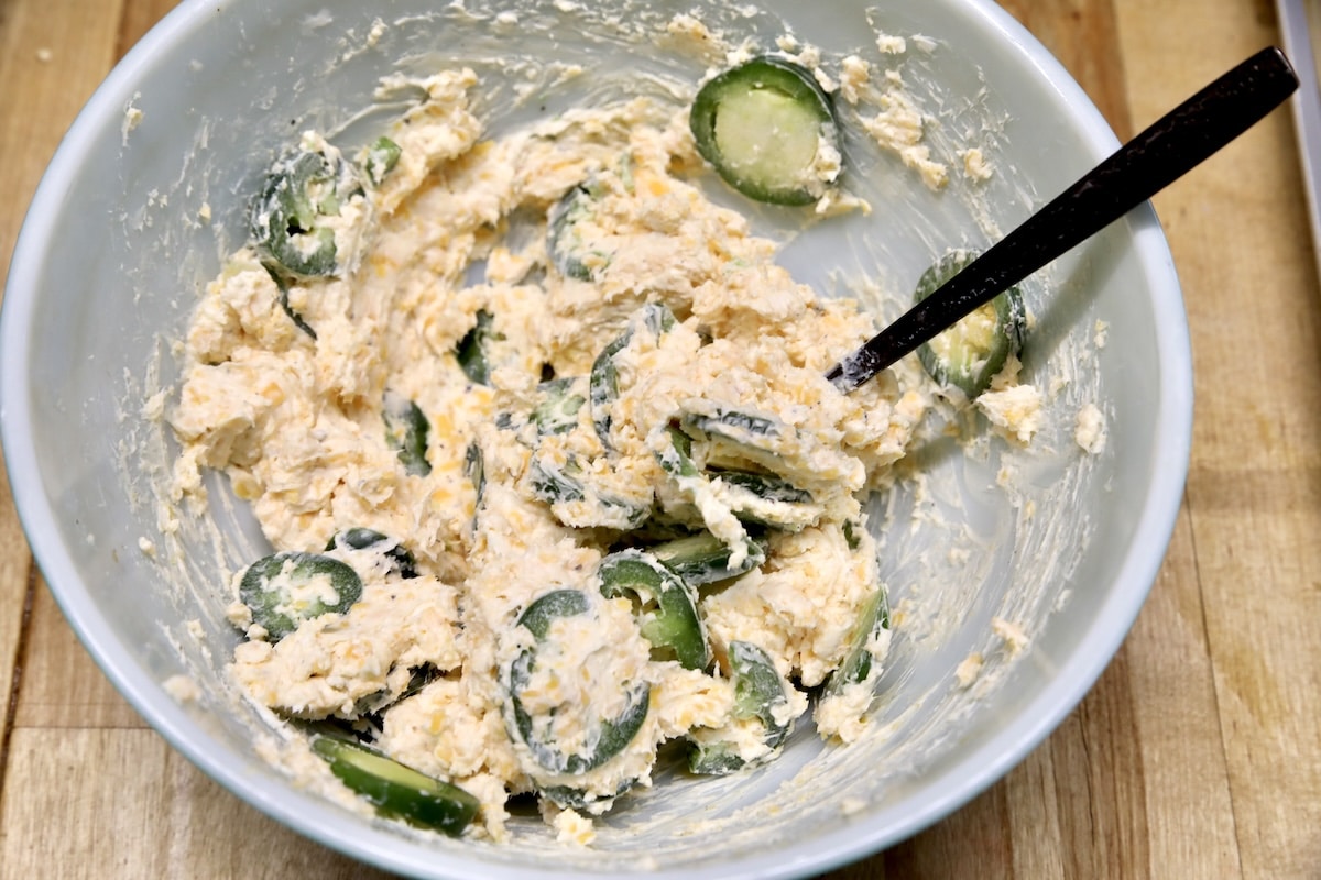 Jalapeno popper topping in a bowl.