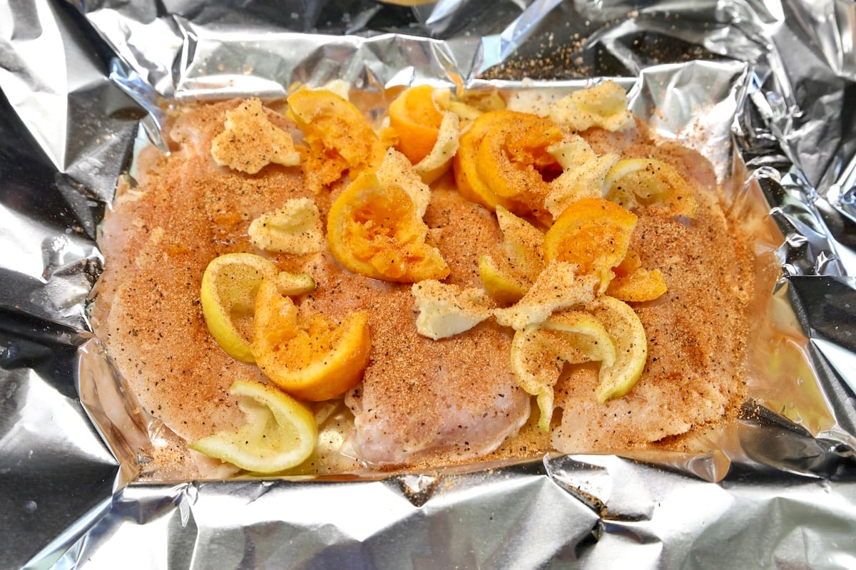 Citrus chicken in foil. 