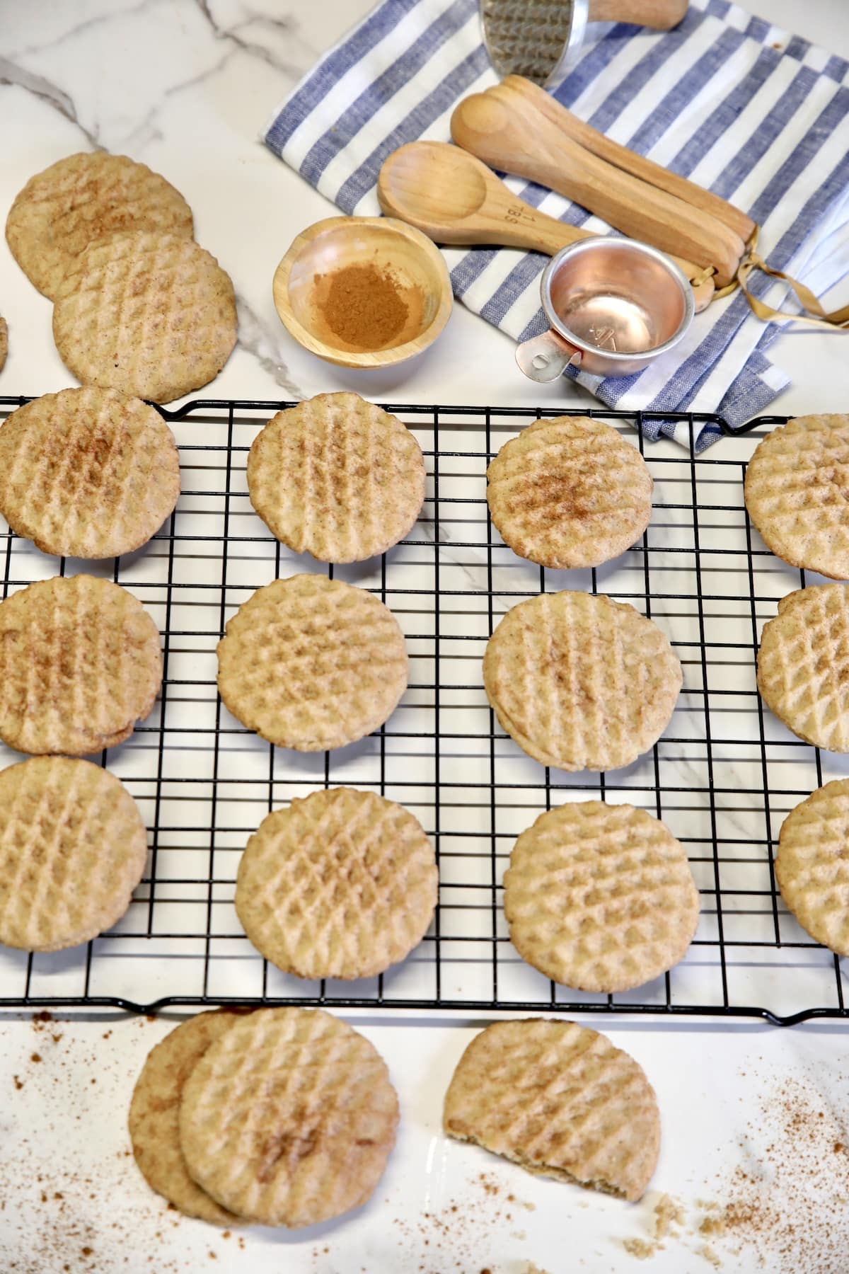 Brown sugar cinnamon cookies on a wire rack. 