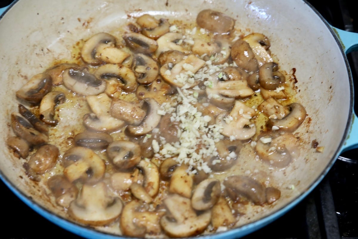 Sauteed mushrooms with garlic.
